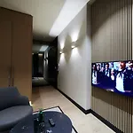 Ilonn Boutique Limanowskiego 4*