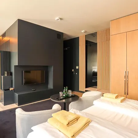 Ilonn Boutique Limanowskiego Hotel 4*