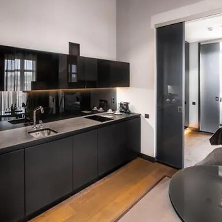 Ilonn Boutique Limanowskiego Отель 4*