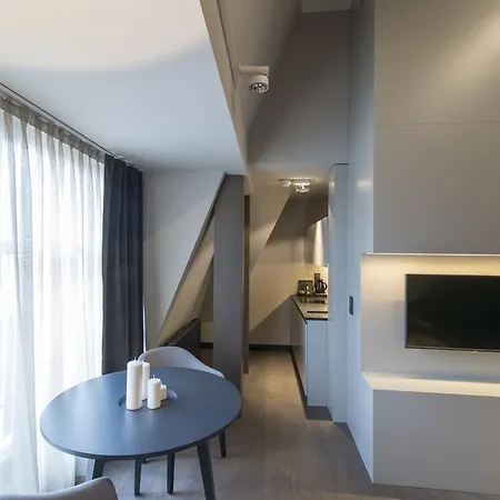 Ilonn Boutique Limanowskiego 4*