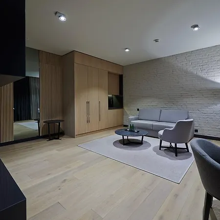Ilonn Boutique Limanowskiego 4* Poznan